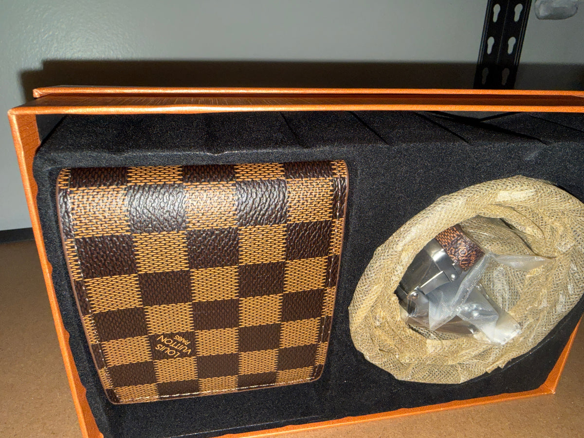 Wallets with belts LV