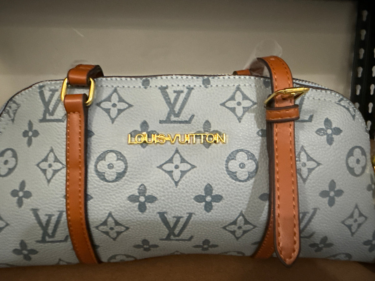 LV hands bags
