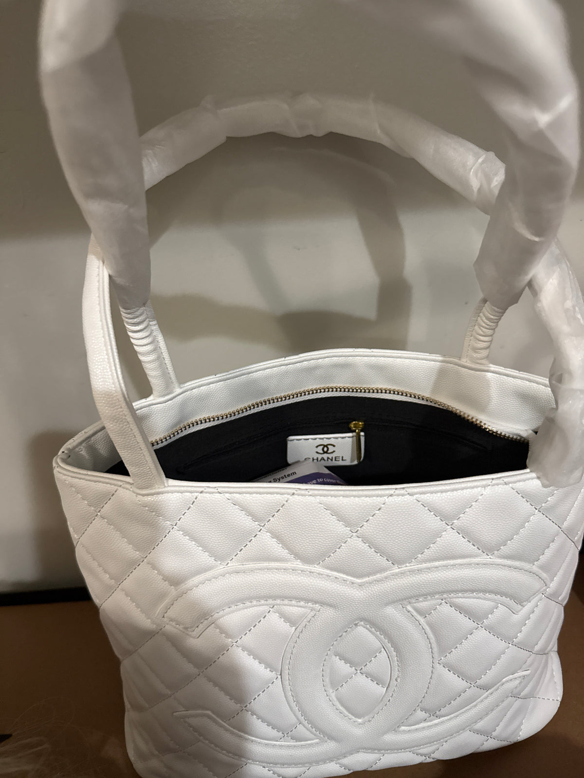 Hands bags channel